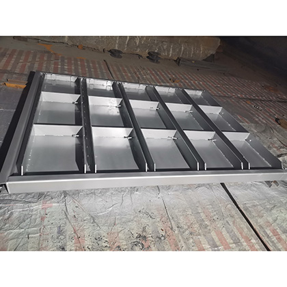 铝合金叠梁门图片5